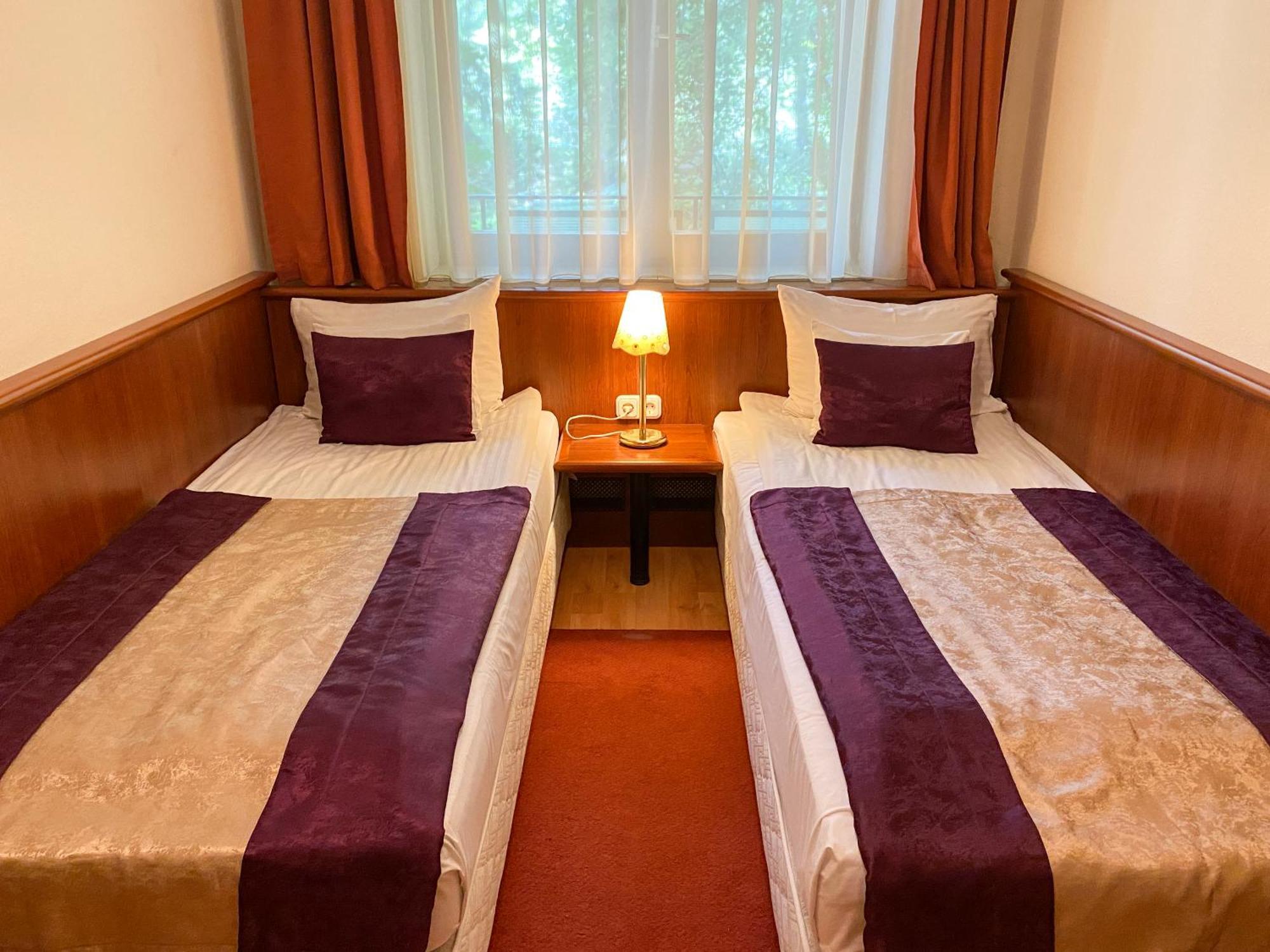Gold Hotel Budapest Phòng bức ảnh