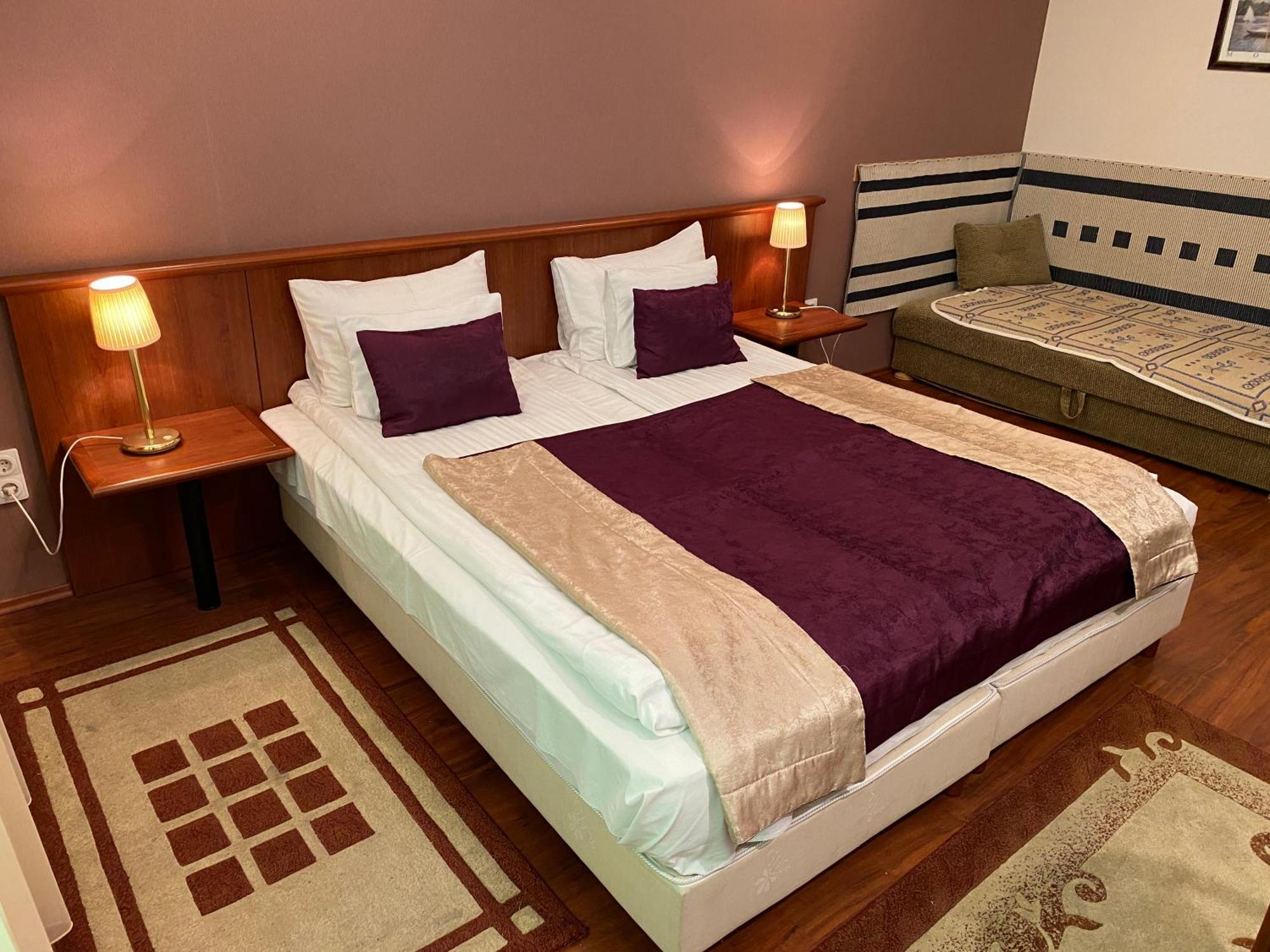 Gold Hotel Budapest Phòng bức ảnh